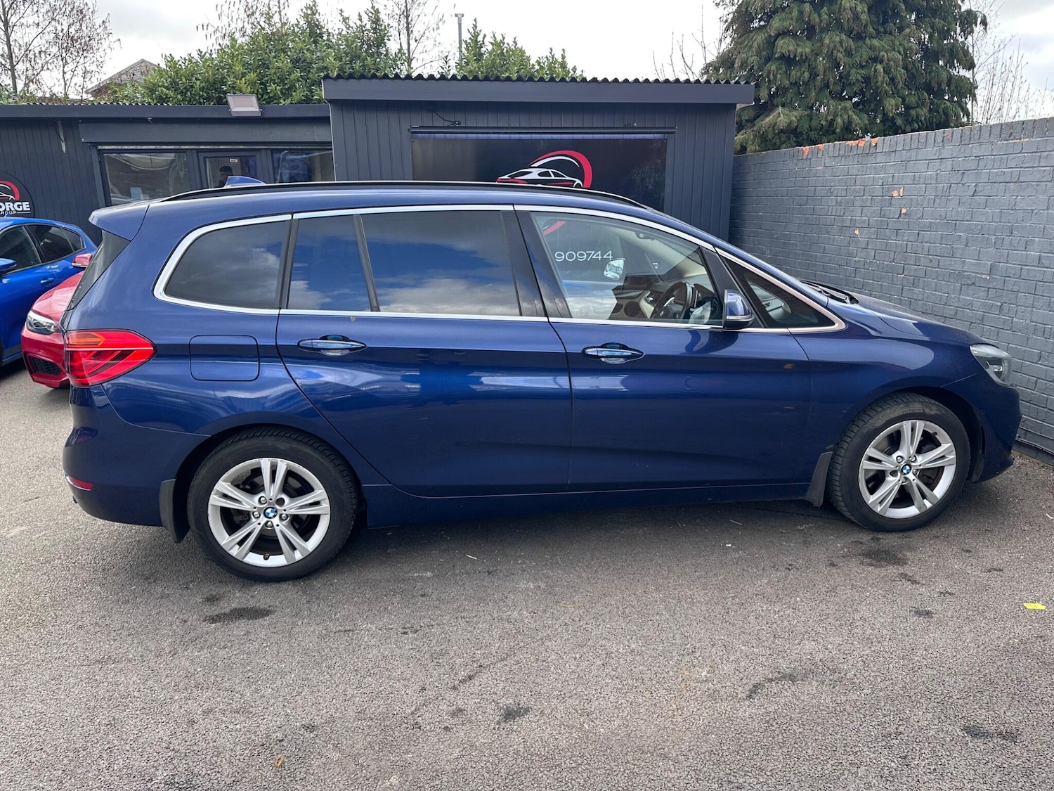 Used BMW 2 Series 2015 for sale - 77838464: Photo 7