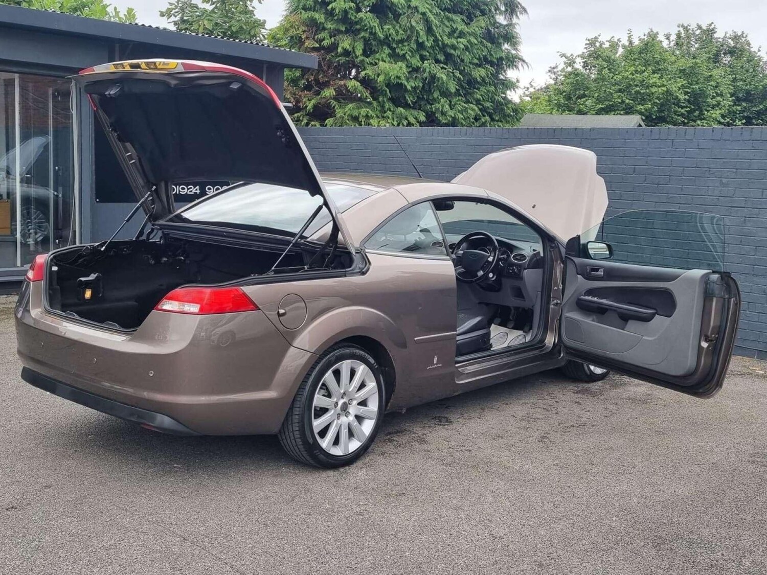 Used Ford Focus CC 2009 for sale - 76781499: Photo 19