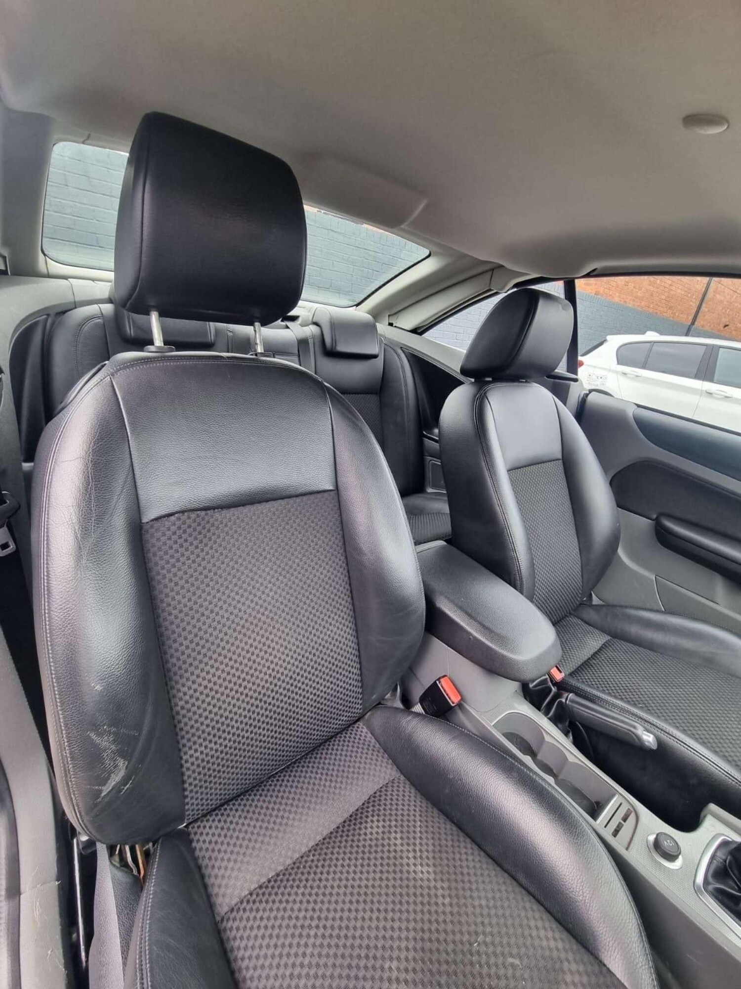 Used Ford Focus CC 2009 for sale - 76781499: Photo 27