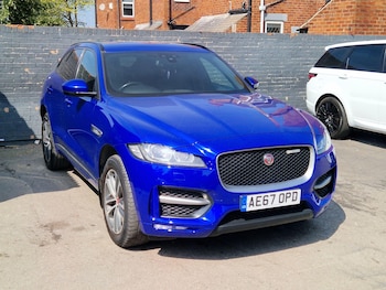 Used Jaguar F-Pace 2017 for sale - 79259640: Photo