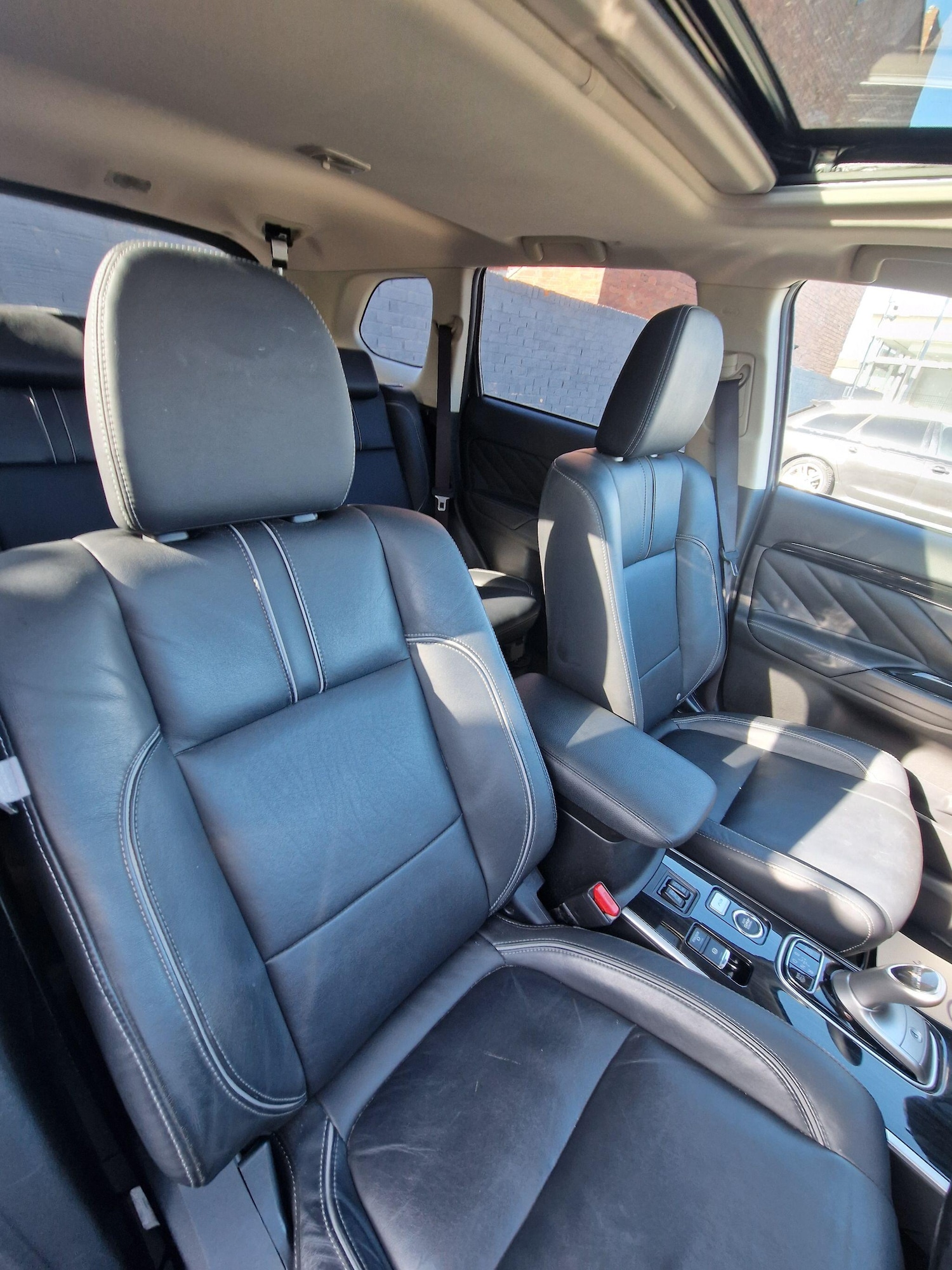 Used Mitsubishi Outlander 2017 for sale - 77982252: Photo 32