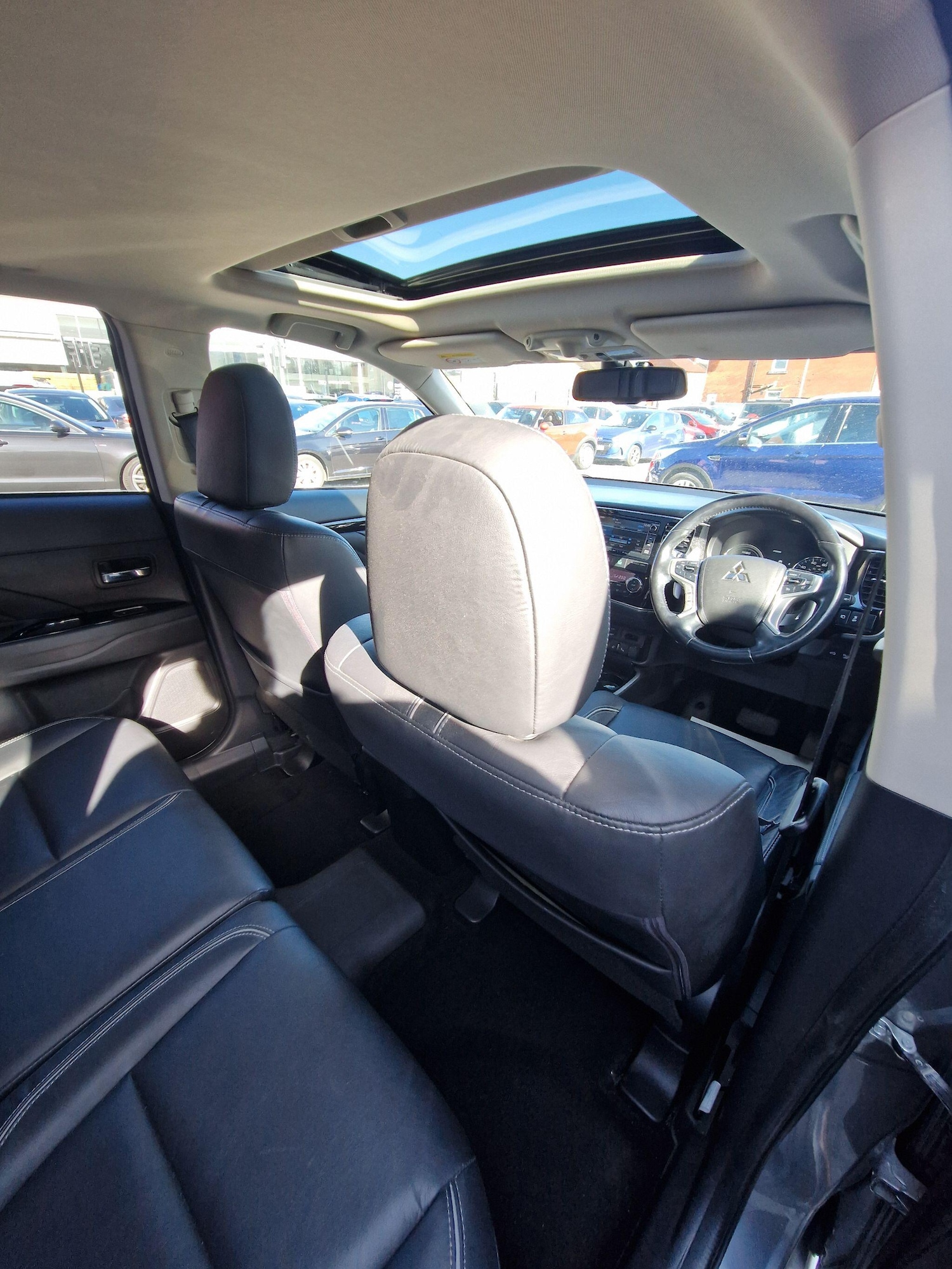 Used Mitsubishi Outlander 2017 for sale - 77982252: Photo 35