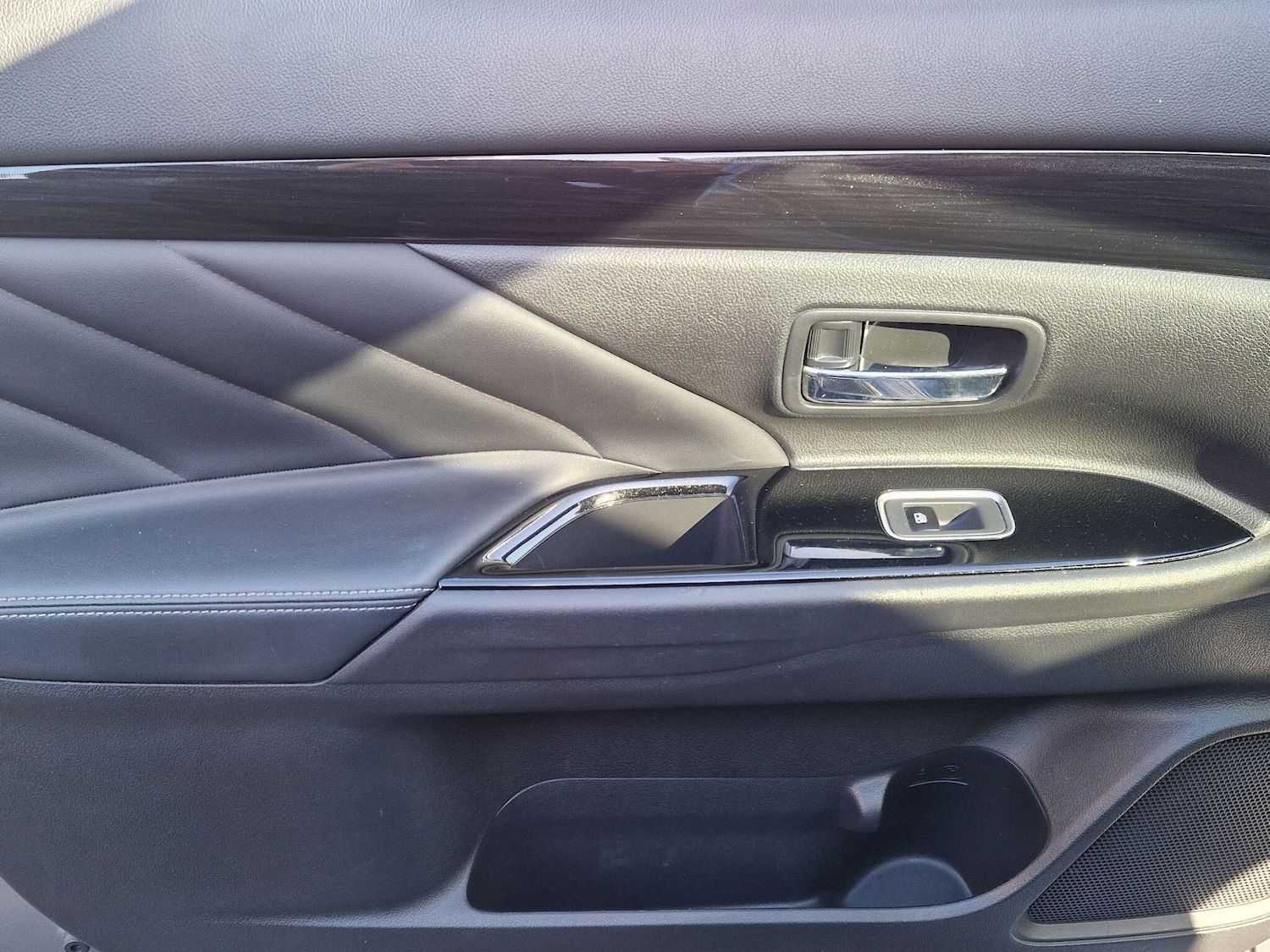 Used Mitsubishi Outlander 2017 for sale - 77982252: Photo 40