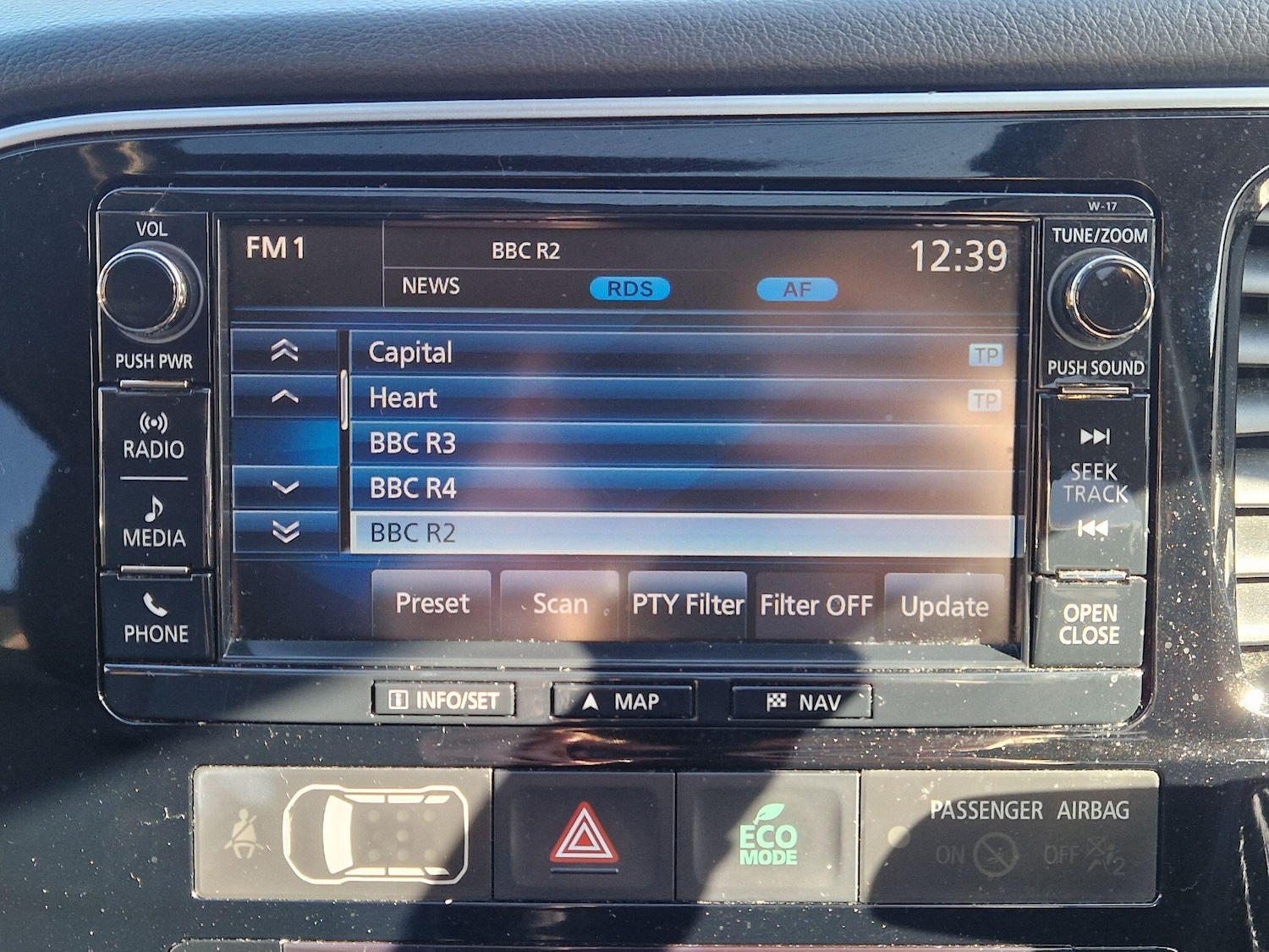 Used Mitsubishi Outlander 2017 for sale - 77982252: Photo 45