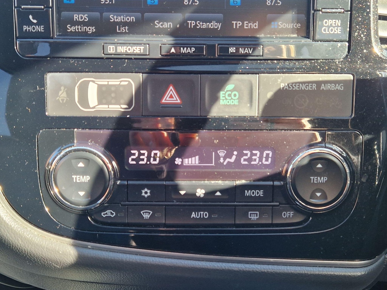 Used Mitsubishi Outlander 2017 for sale - 77982252: Photo 51