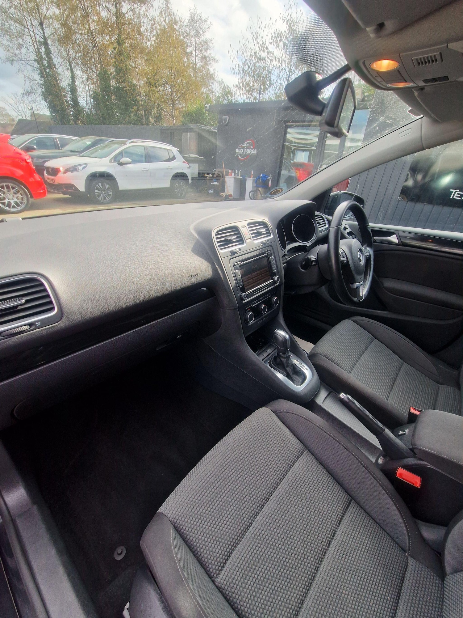 Used Volkswagen Golf 2012 for sale - 77670976: Photo 35