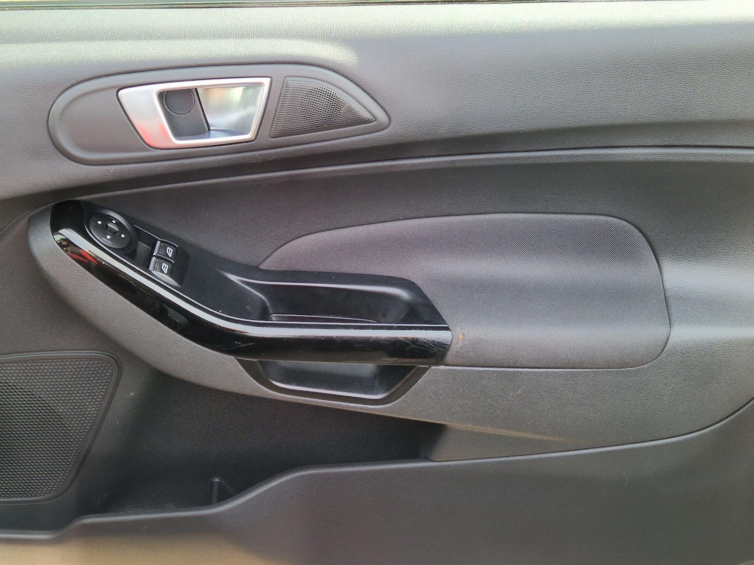 Used Ford Fiesta 2015 for sale - 78204665: Photo 31