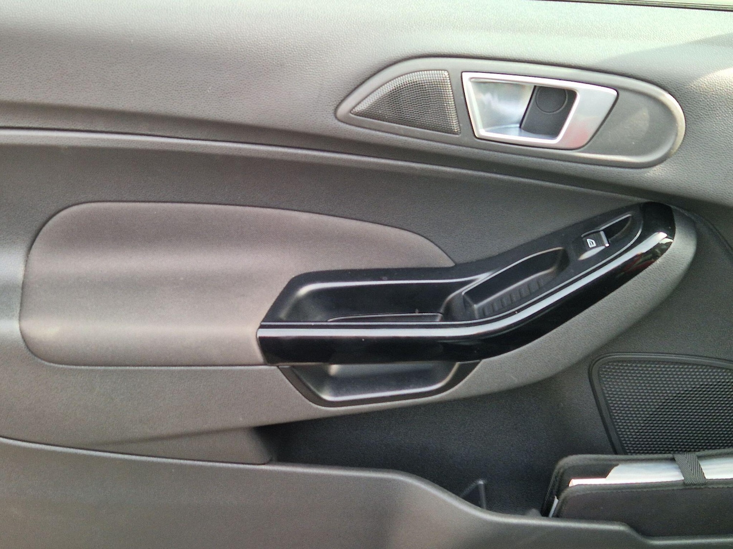 Used Ford Fiesta 2015 for sale - 78204665: Photo 36