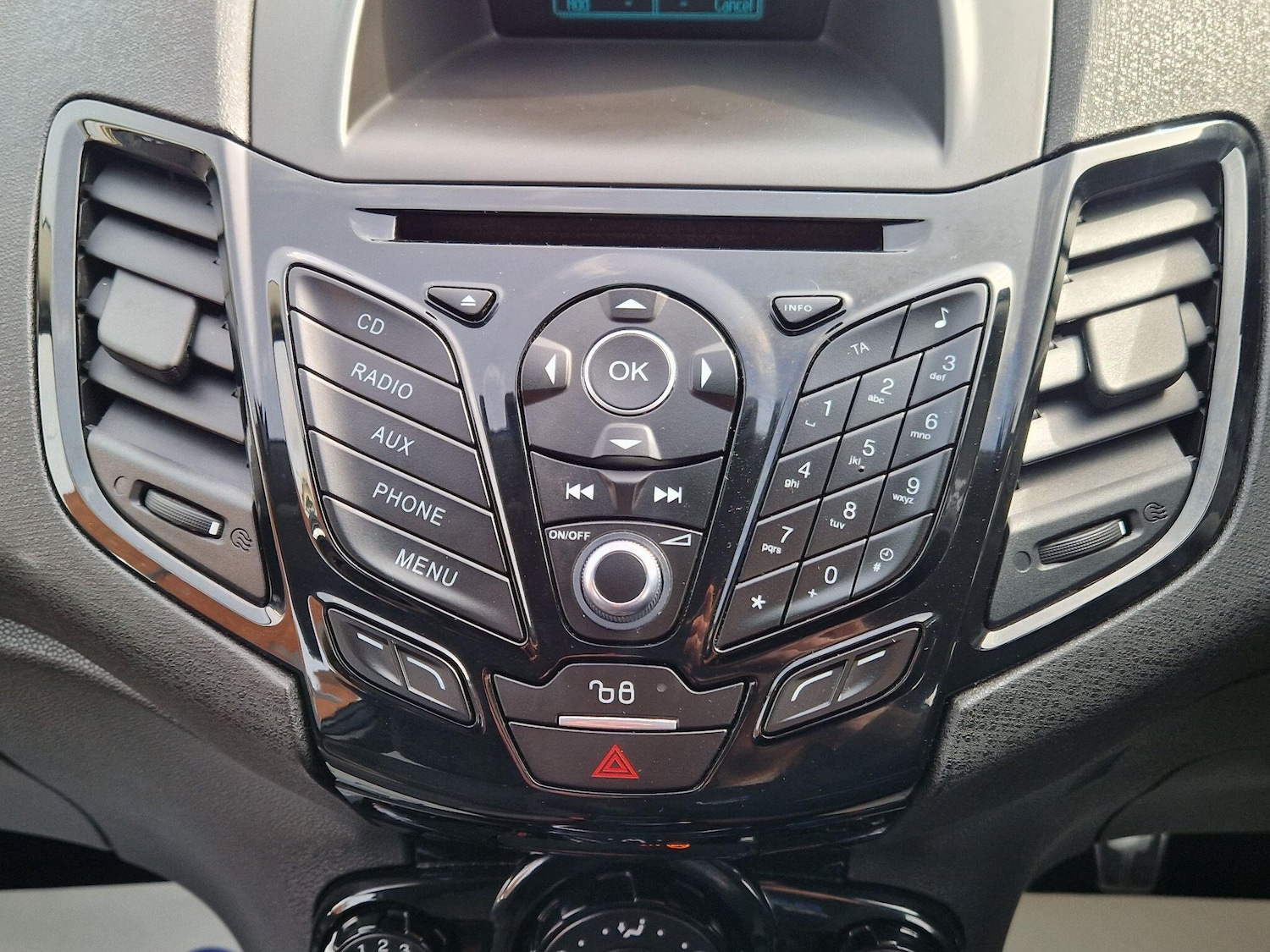 Used Ford Fiesta 2015 for sale - 78204665: Photo 46