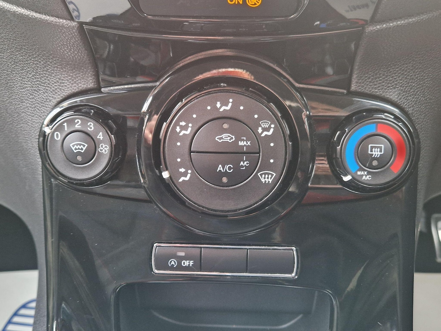 Used Ford Fiesta 2015 for sale - 78204665: Photo 48