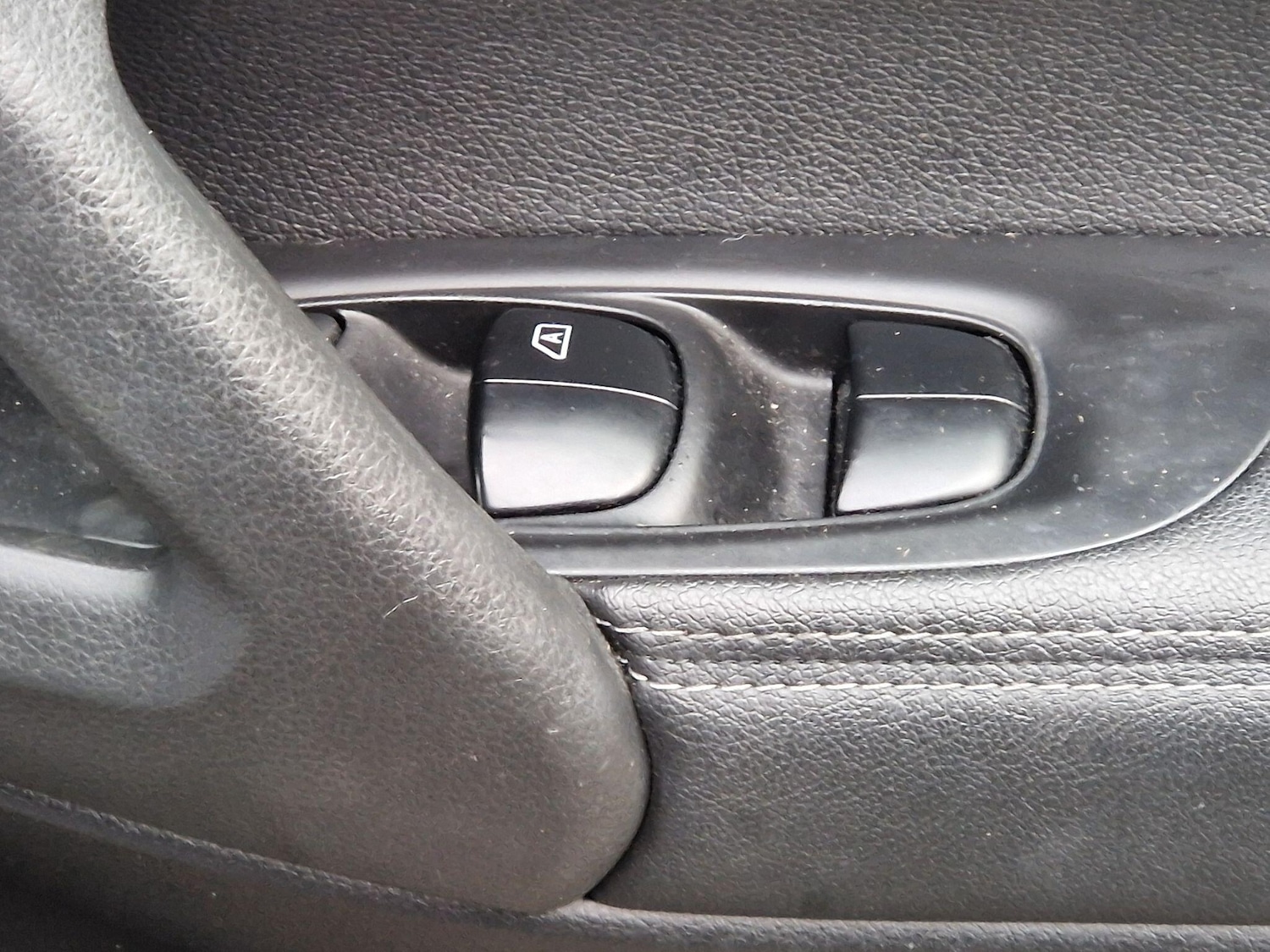 Used Nissan Qashqai 2017 for sale - 77155356: Photo 33