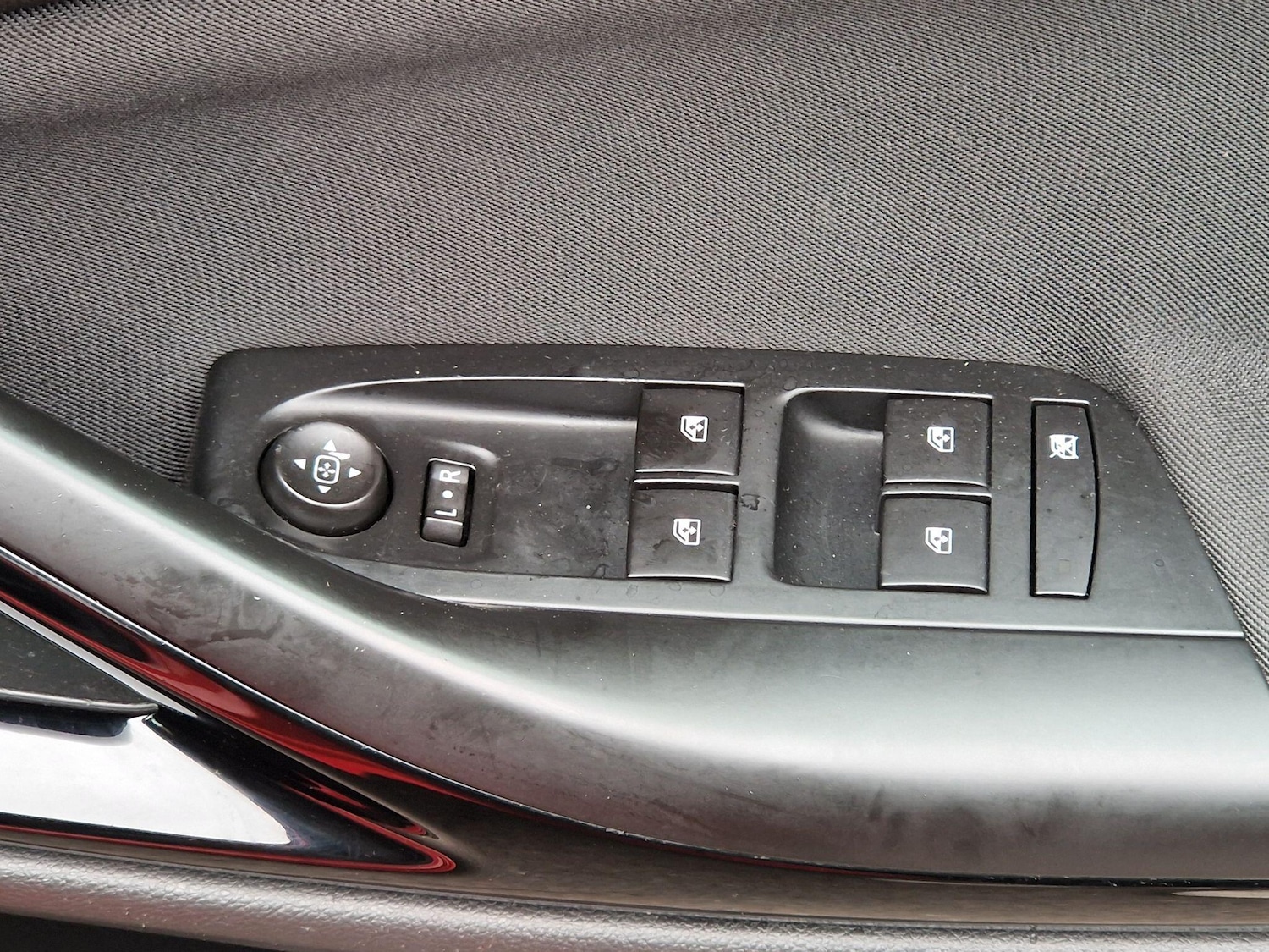 Used Vauxhall Astra for sale - 78116334: Photo 32