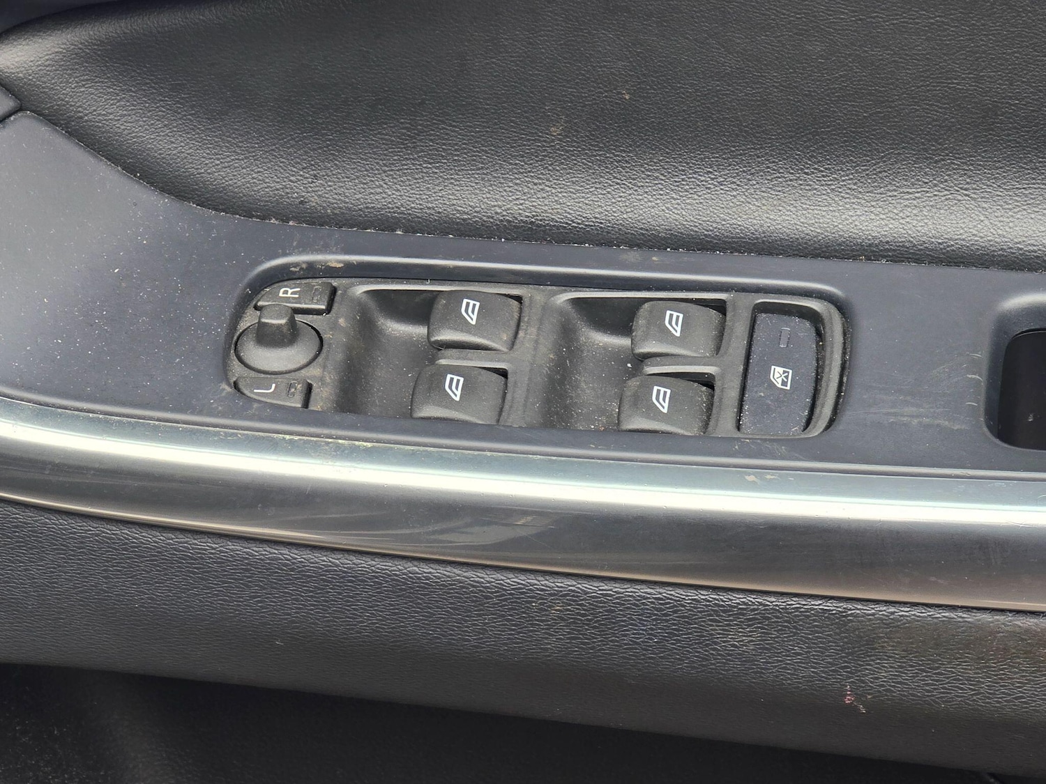 Used Volvo XC60 for sale - 78115700: Photo 32