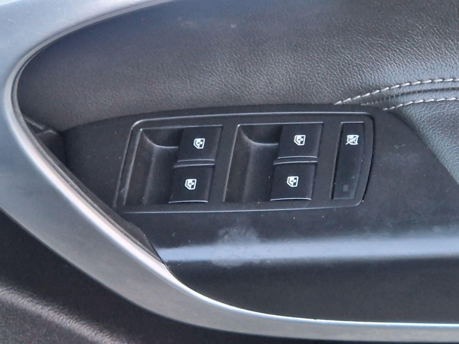 Used Vauxhall Insignia 2015 for sale - 76780680: Photo 32