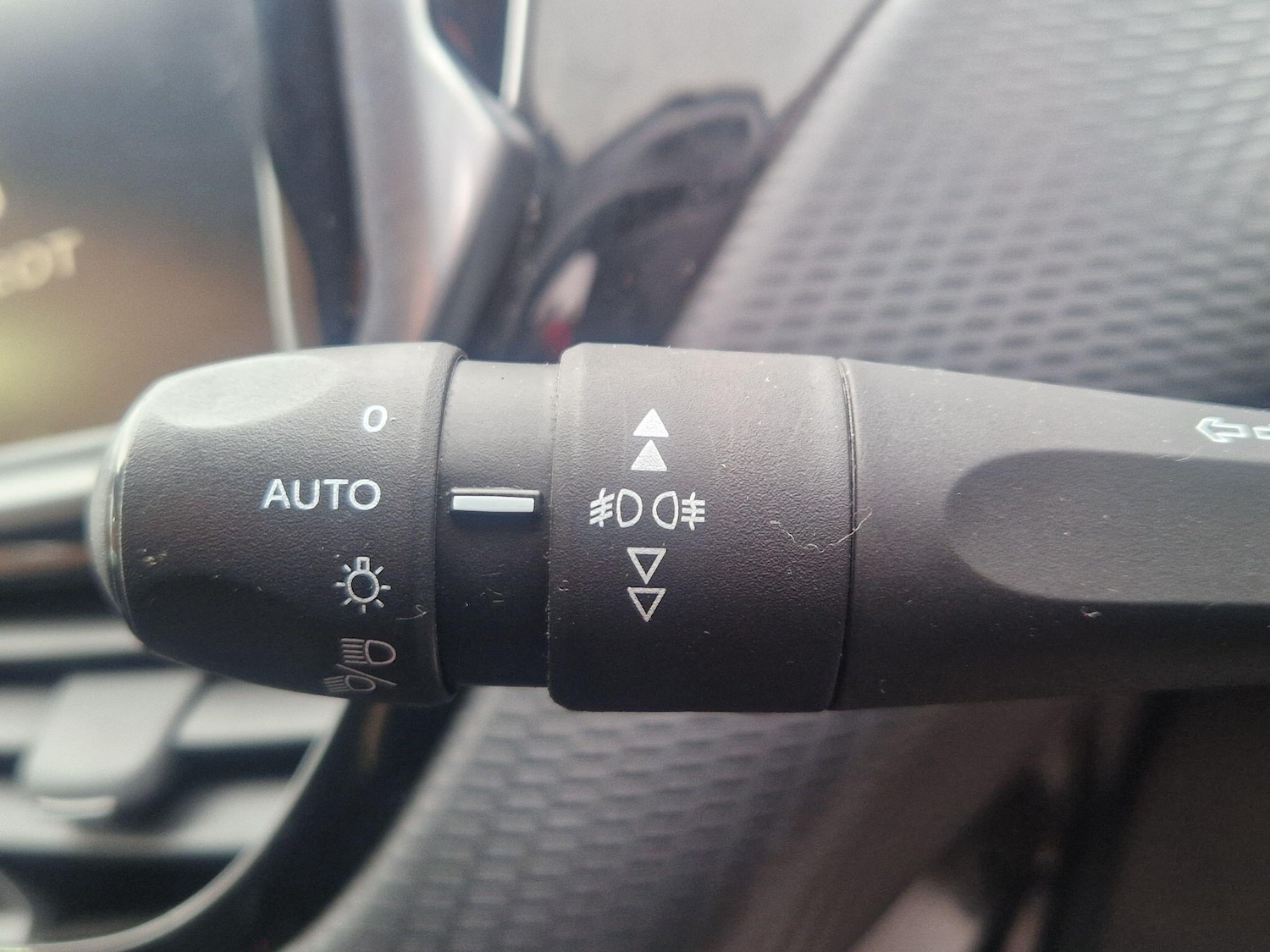 Used Peugeot 2008 for sale - 77808002: Photo 44