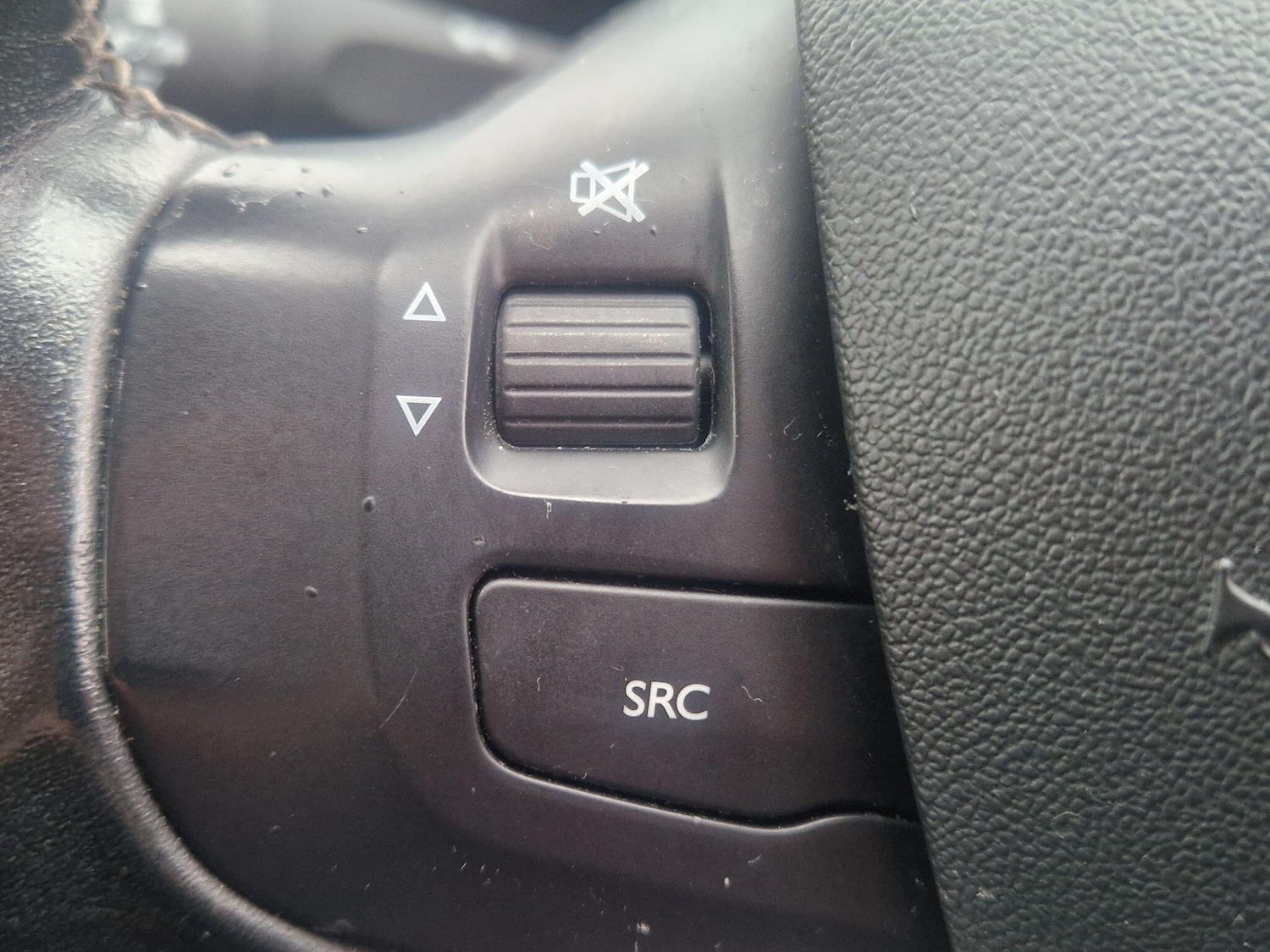 Used Peugeot 2008 for sale - 77808002: Photo 48