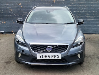 Used Volvo V40 2015 for sale - 78999683: Photo