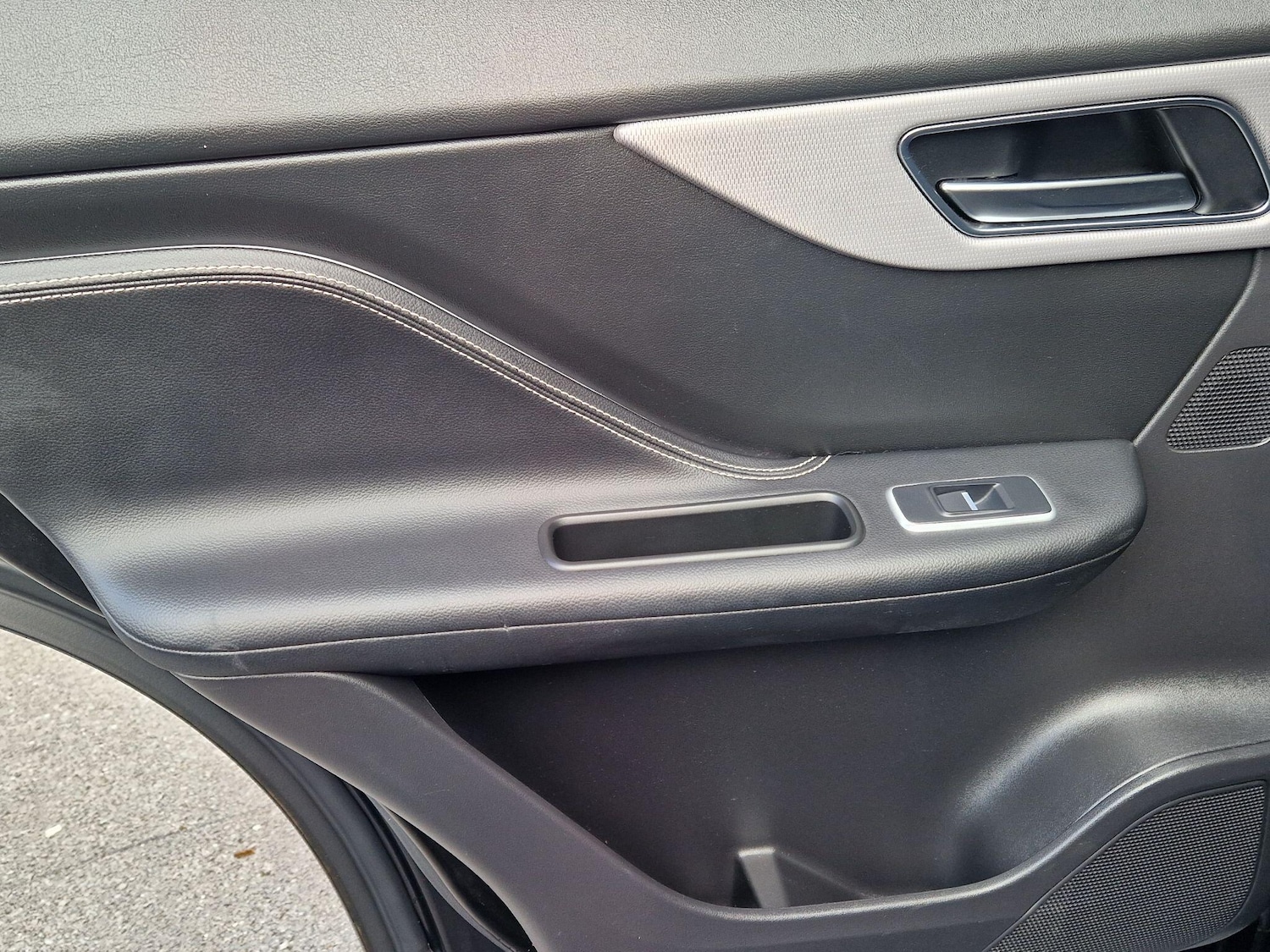 Used Jaguar F-Pace 2018 for sale - 76781947: Photo 40