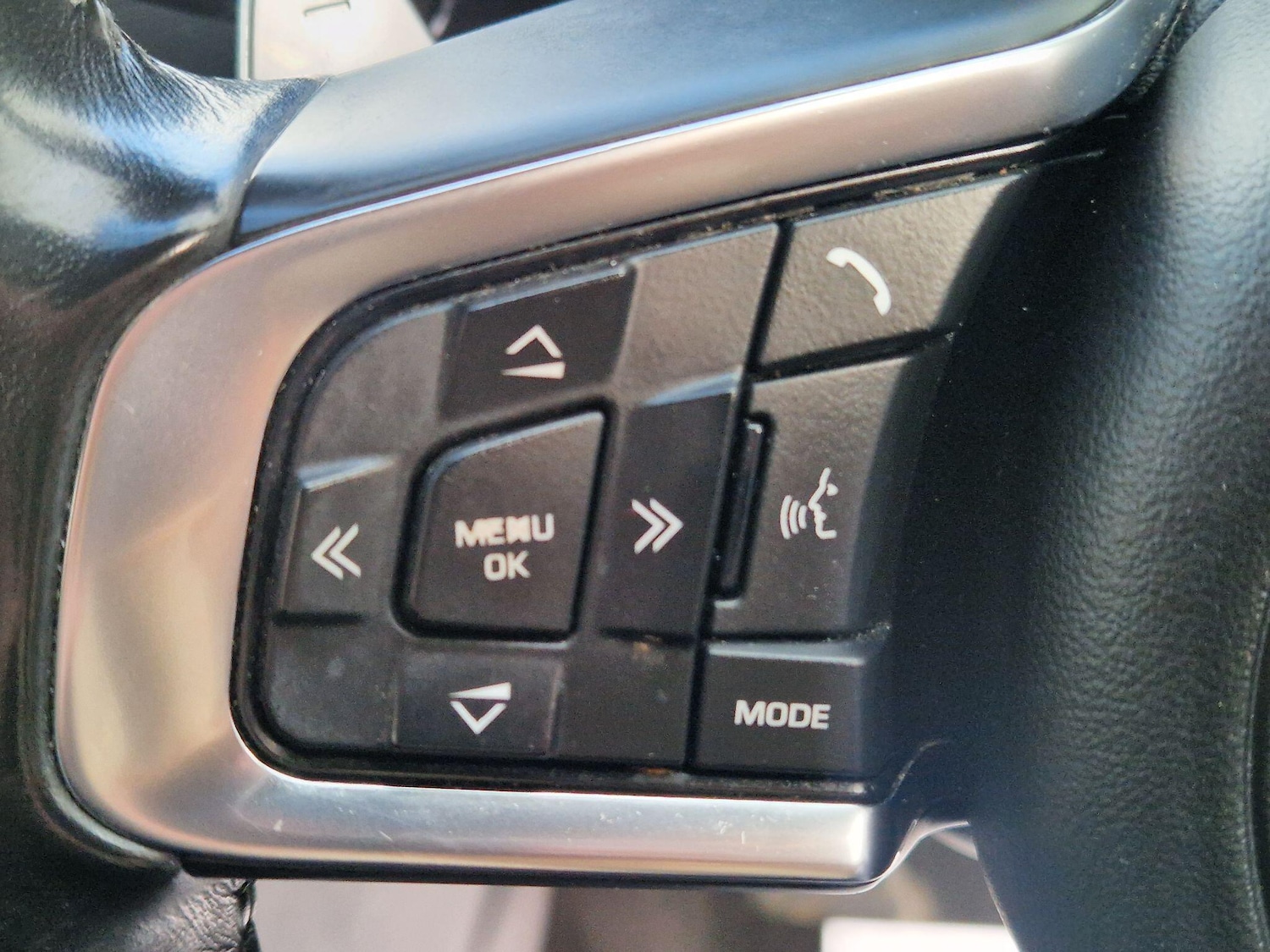 Used Jaguar F-Pace 2018 for sale - 76781947: Photo 47