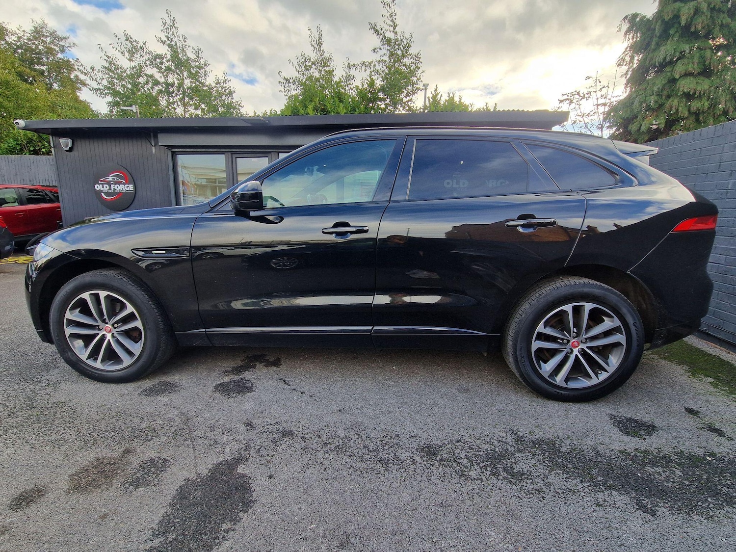 Used Jaguar F-Pace 2018 for sale - 76781947: Photo 6