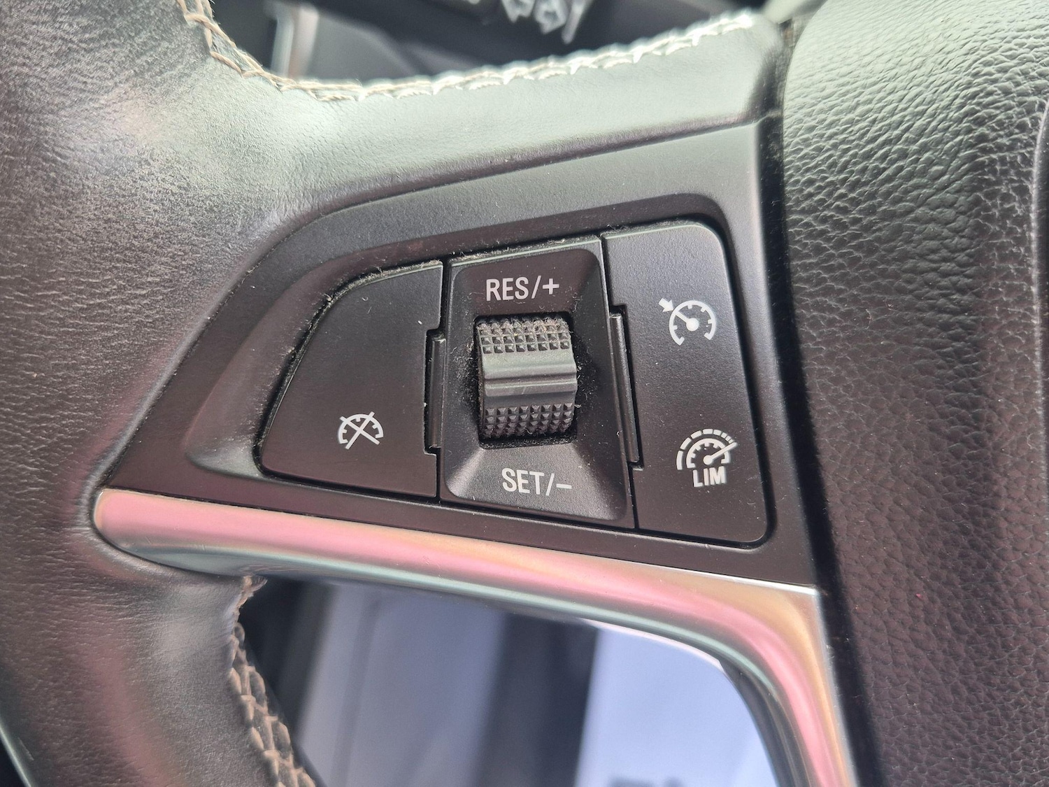 Used Vauxhall Mokka 2015 for sale - 76781939: Photo 43