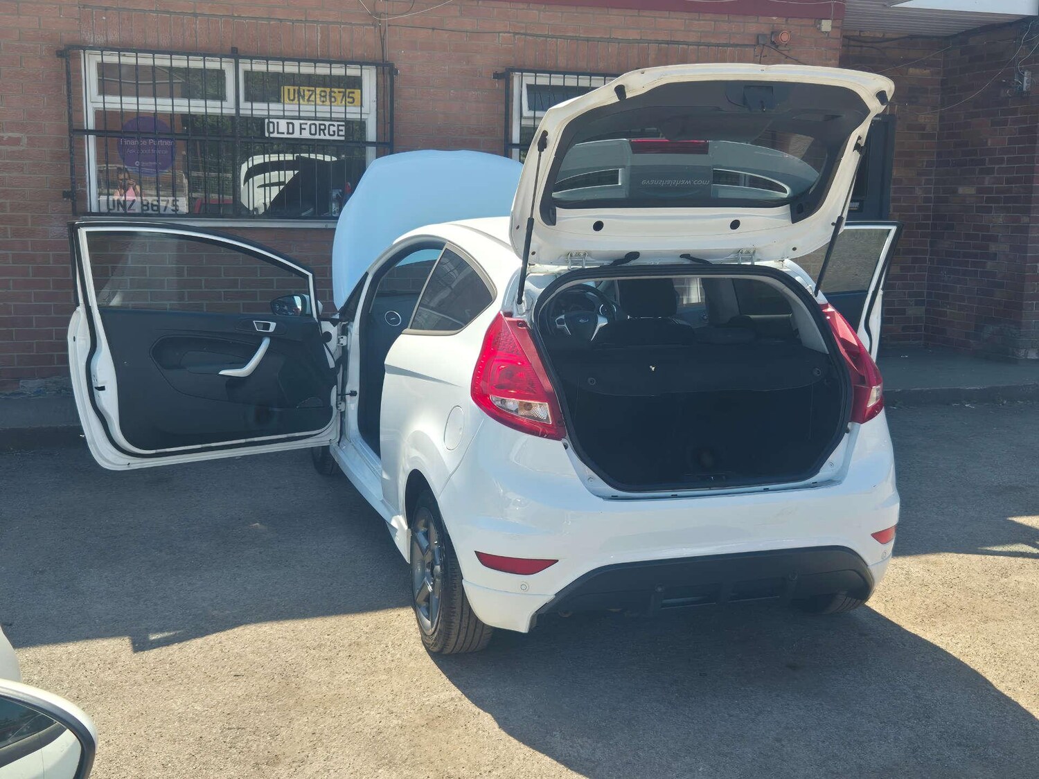 Used Ford Fiesta 2011 for sale - 76781836: Photo 17