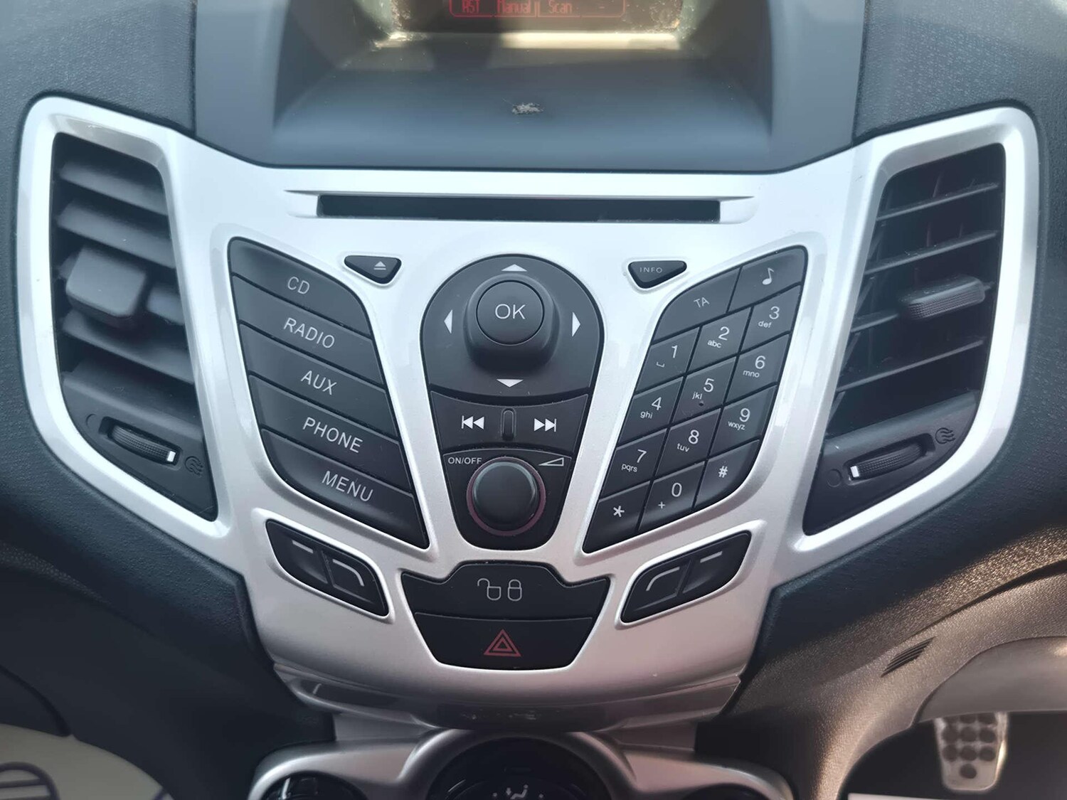 Used Ford Fiesta 2011 for sale - 76781836: Photo 40