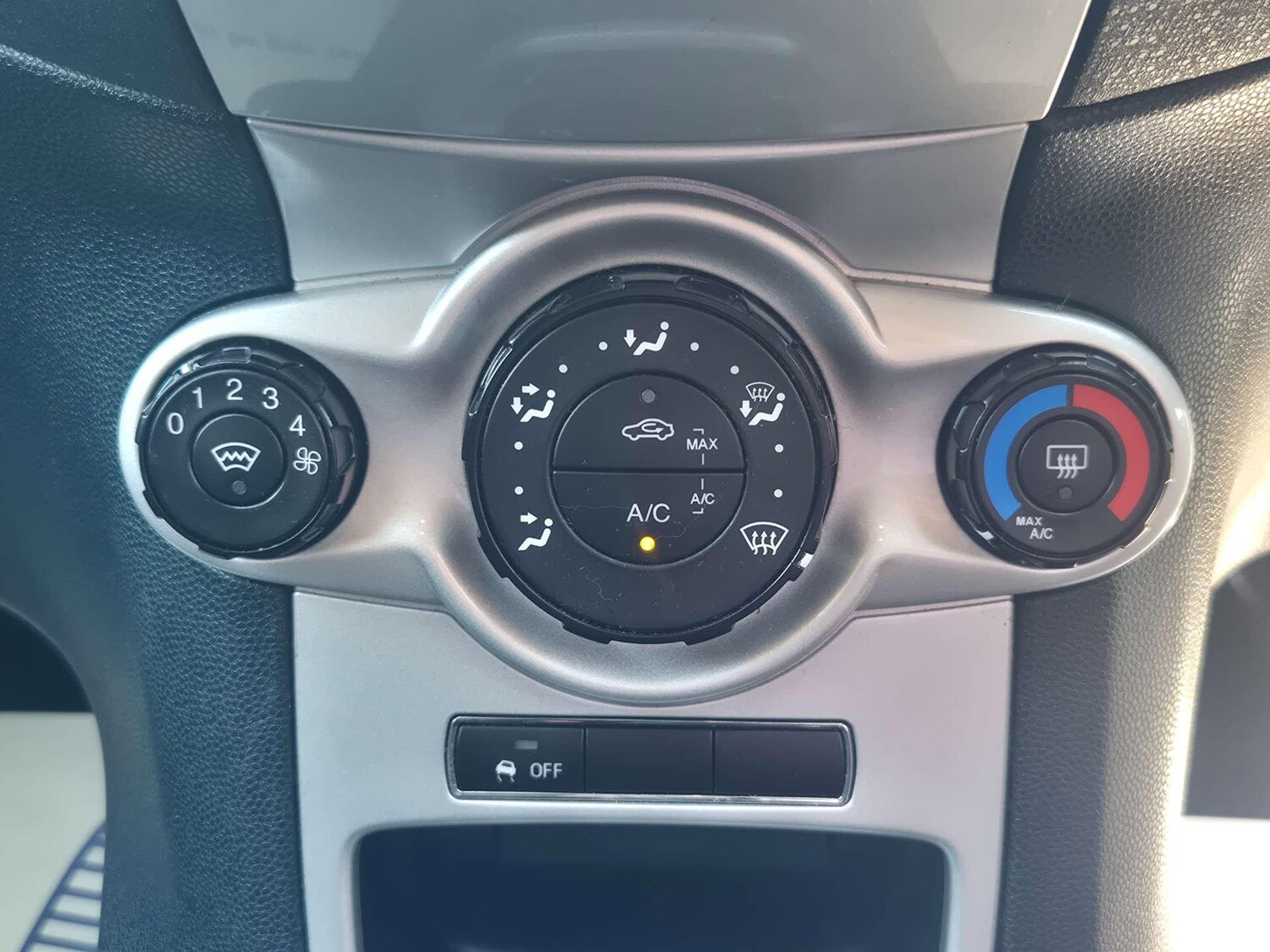 Used Ford Fiesta 2011 for sale - 76781836: Photo 42