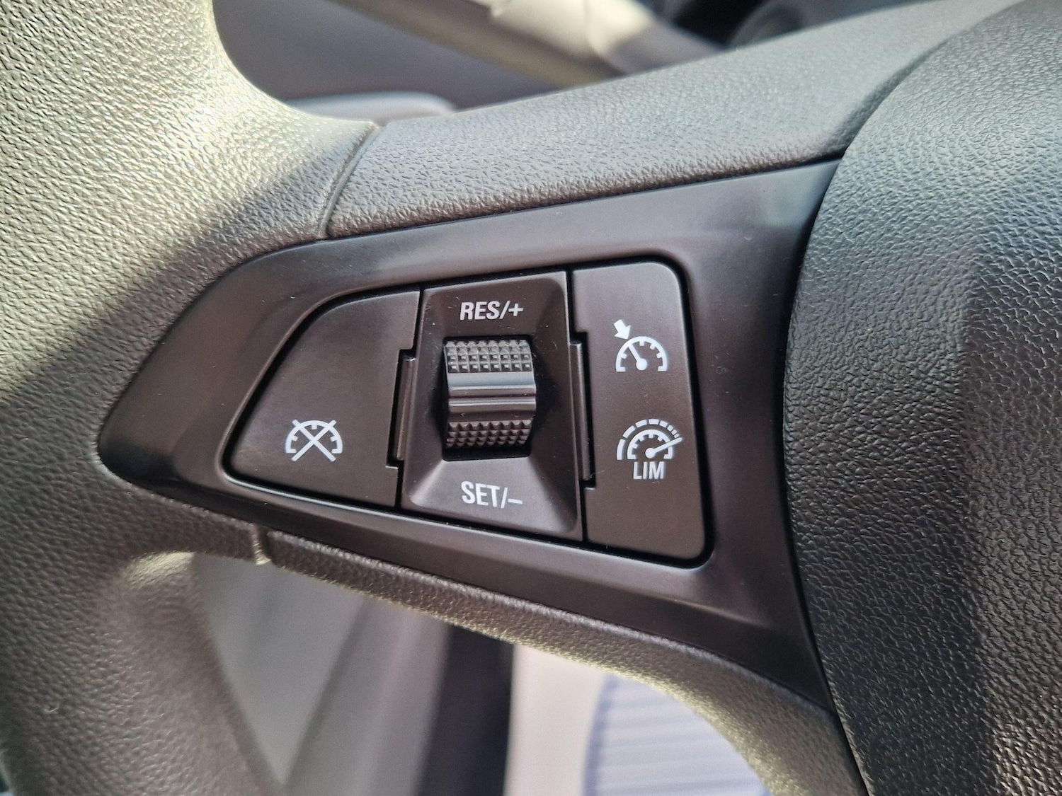 Used Vauxhall Astra 2018 for sale - 78205283: Photo 48