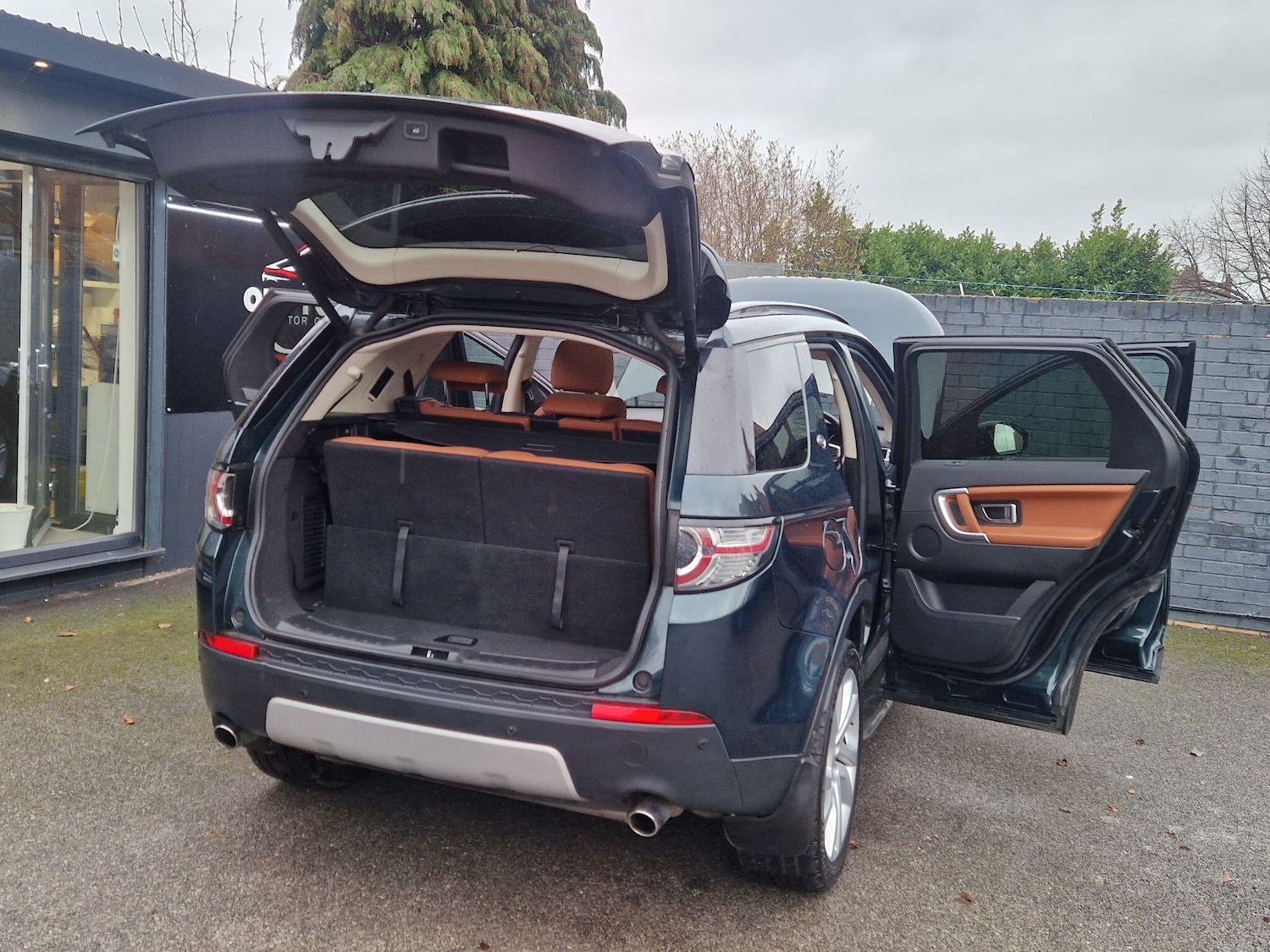 Used Land Rover Discovery Sport 2016 for sale - 77305479: Photo 21