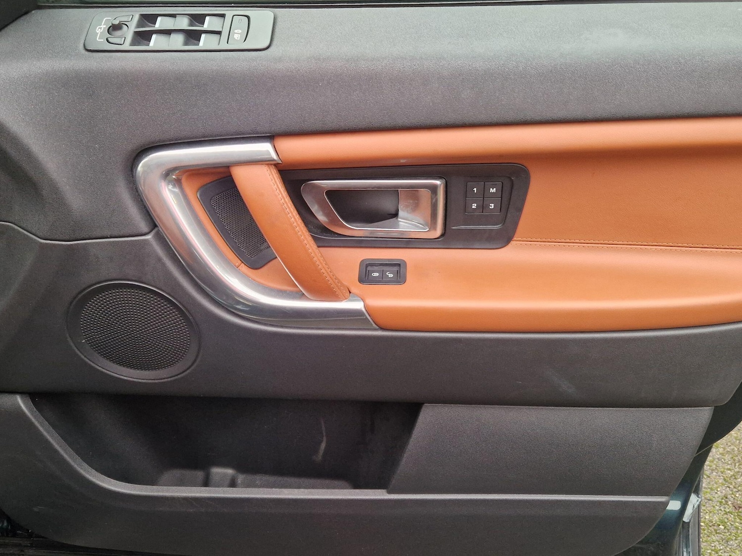 Used Land Rover Discovery Sport 2016 for sale - 77305479: Photo 33