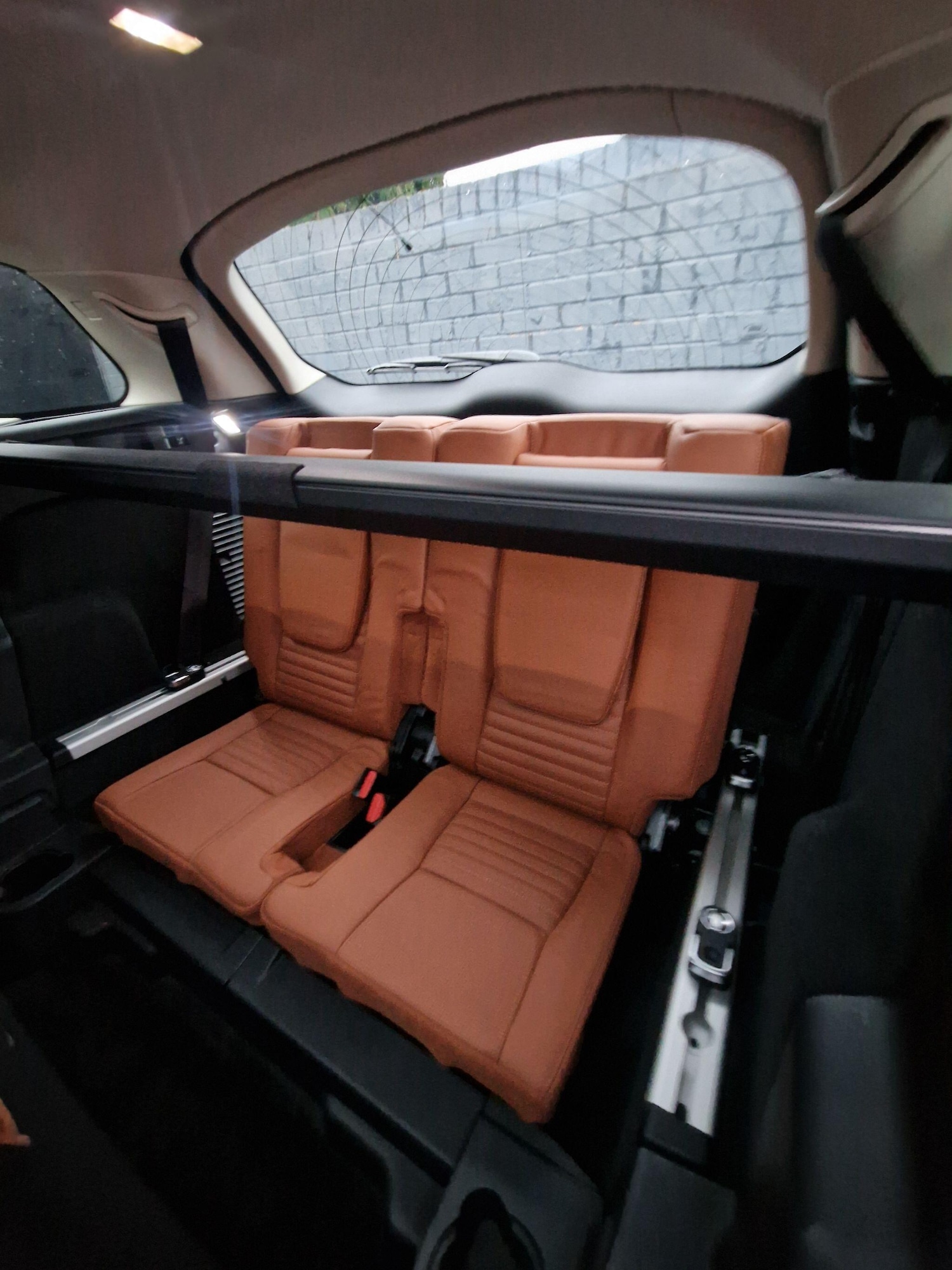 Used Land Rover Discovery Sport 2016 for sale - 77305479: Photo 45