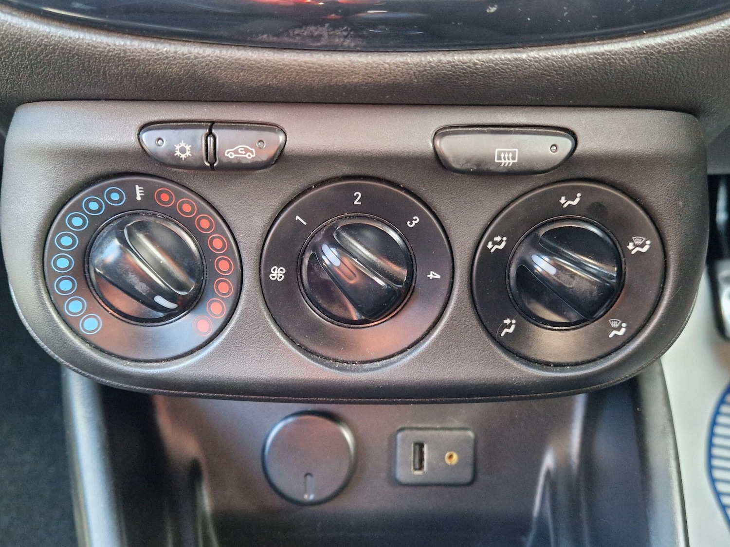 Used Vauxhall Corsa for sale - 77737600: Photo 44