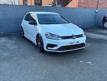 Used Volkswagen Golf 2017 for sale - 77793564: Photo