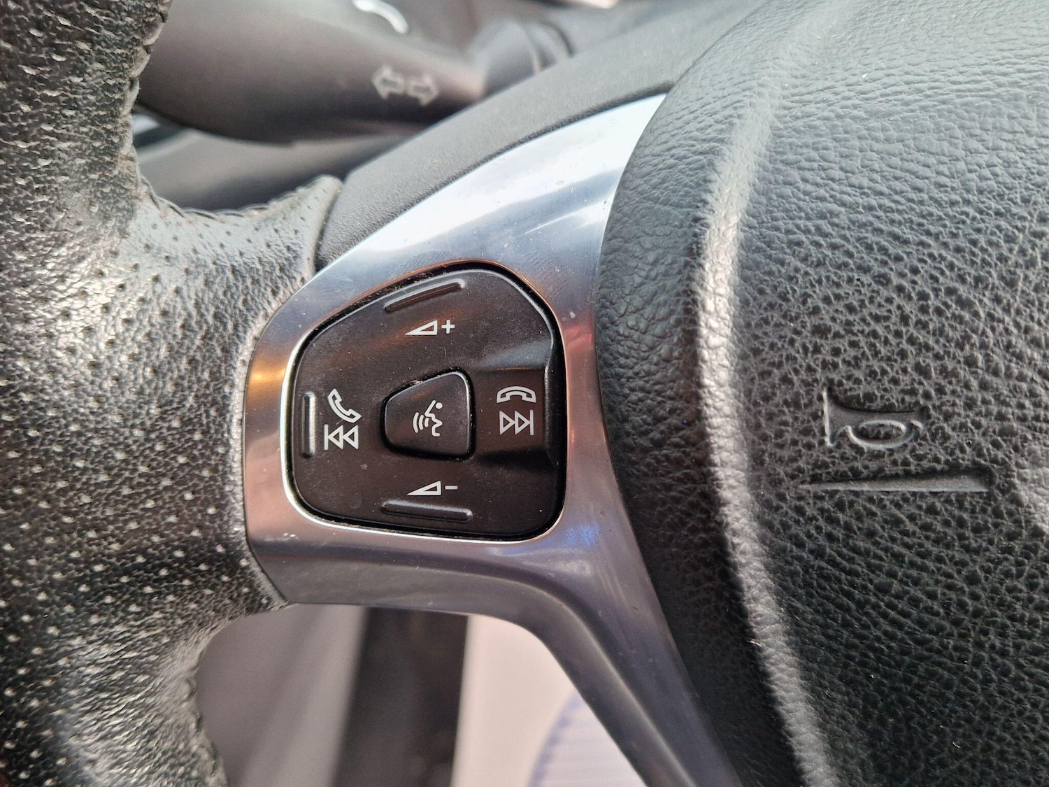 Used Ford Fiesta 2014 for sale - 77853295: Photo 44