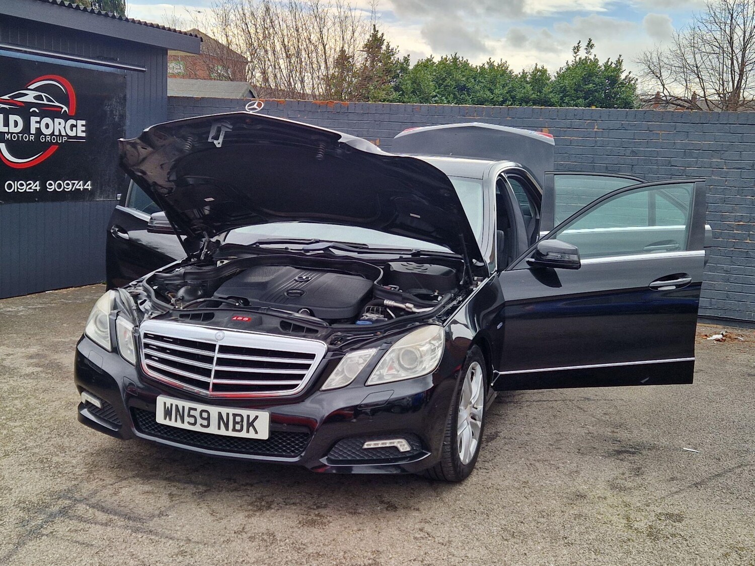 Used Mercedes-Benz E Class for sale - 77909450: Photo 14