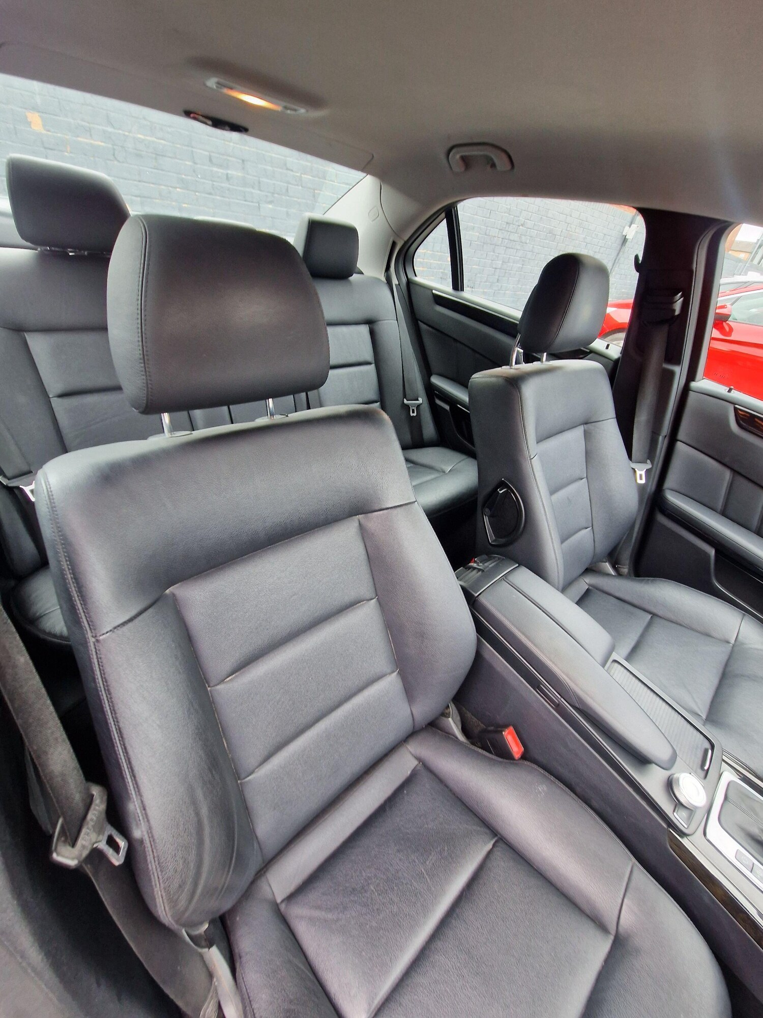 Used Mercedes-Benz E Class for sale - 77909450: Photo 31