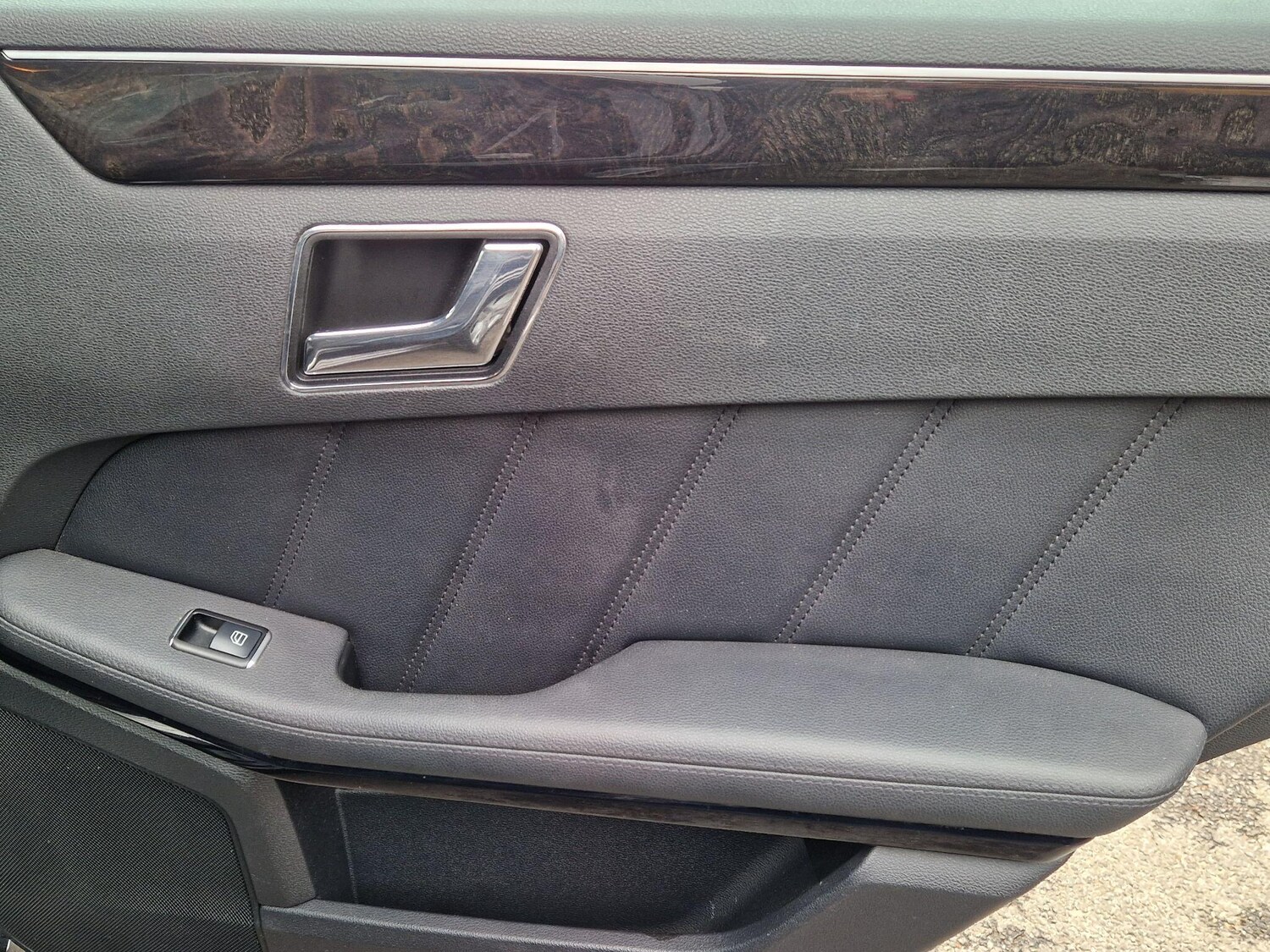 Used Mercedes-Benz E Class for sale - 77909450: Photo 36