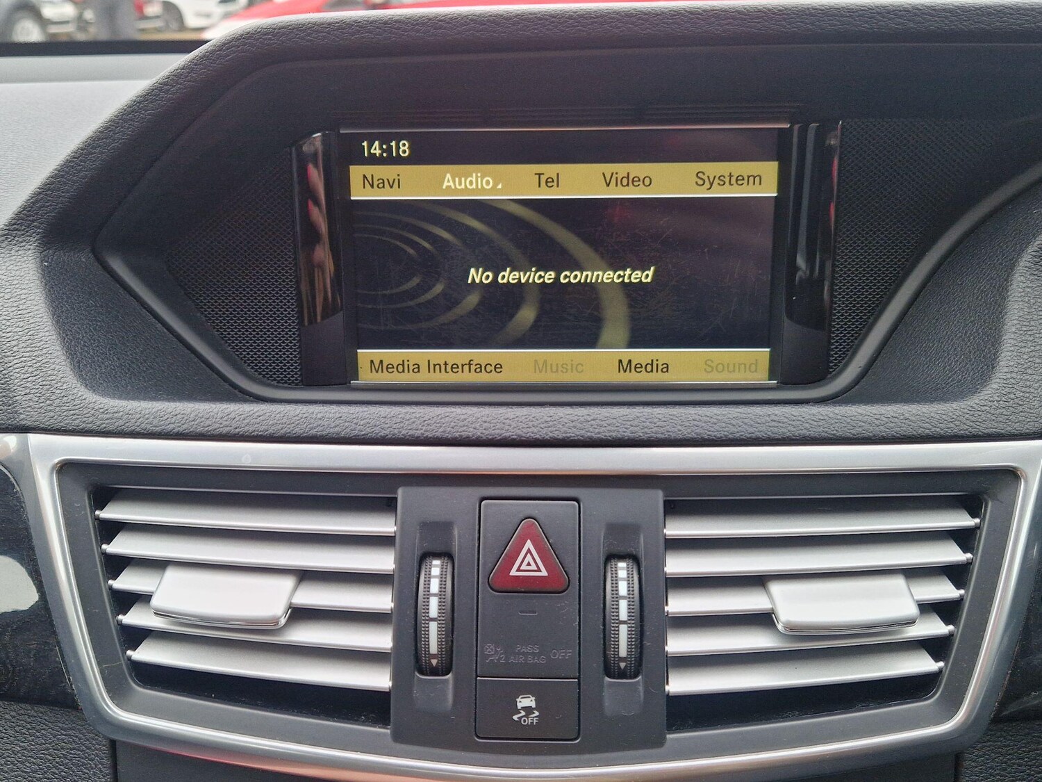 Used Mercedes-Benz E Class for sale - 77909450: Photo 43