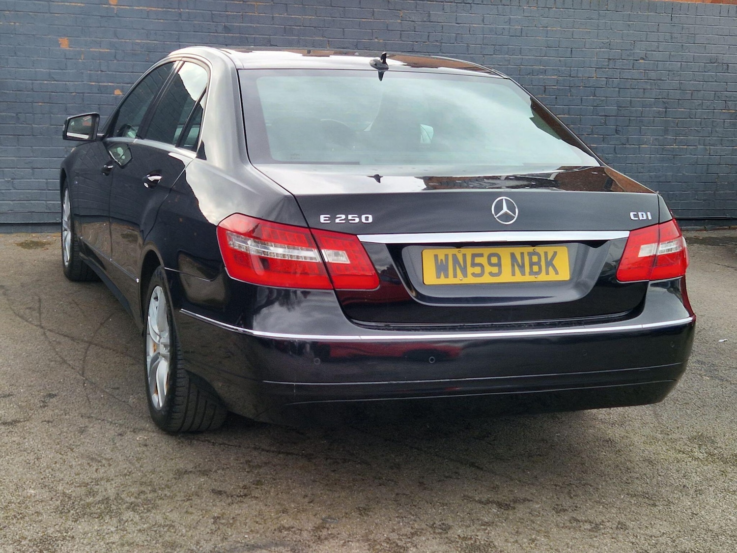 Used Mercedes-Benz E Class for sale - 77909450: Photo 8