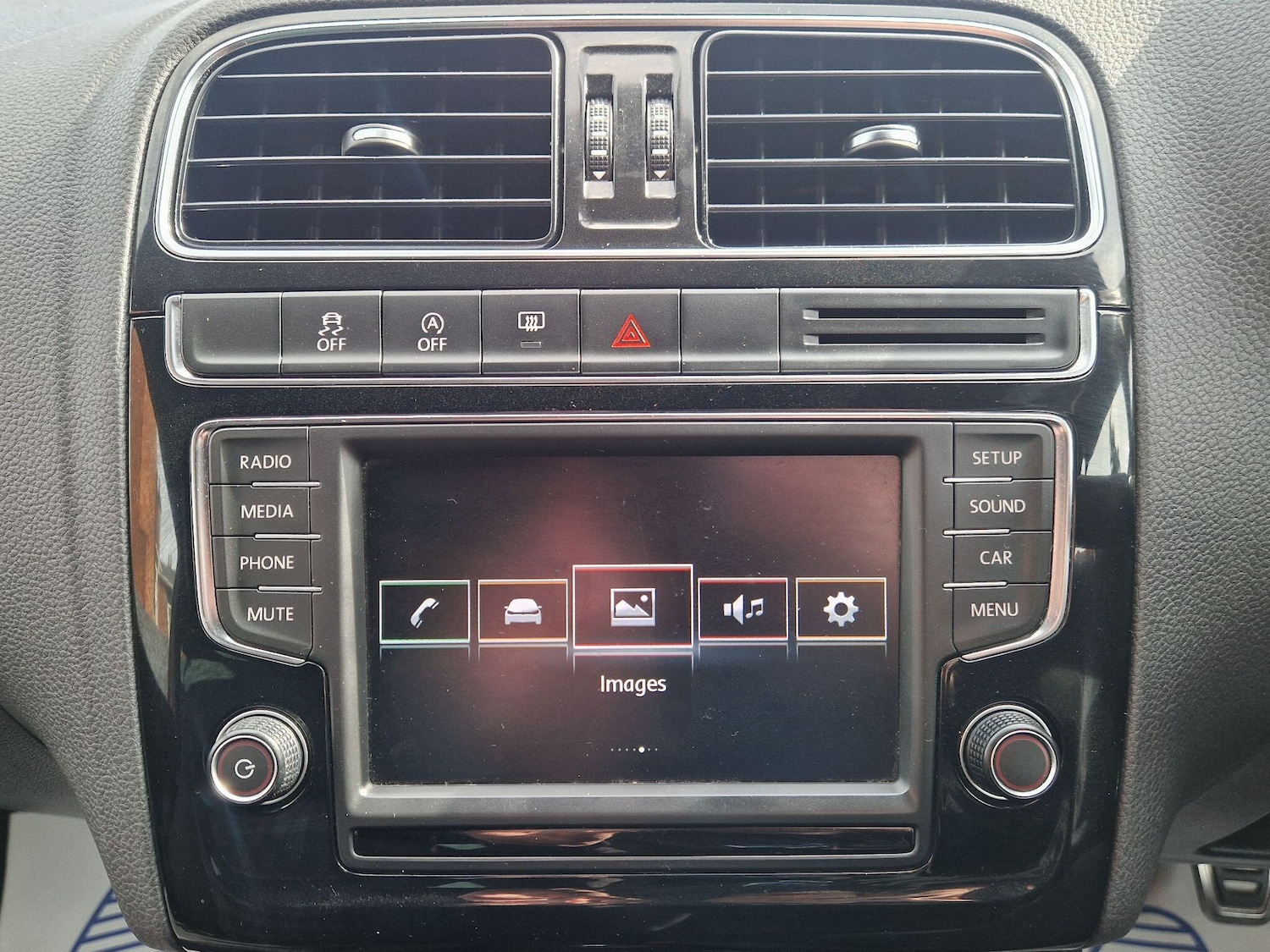 Used Volkswagen Polo 2015 for sale - 78204966: Photo 47