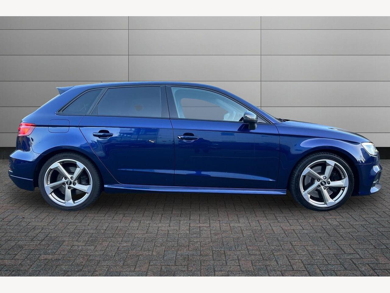 Used Audi A3 2018 for sale - 77122386: Photo 4
