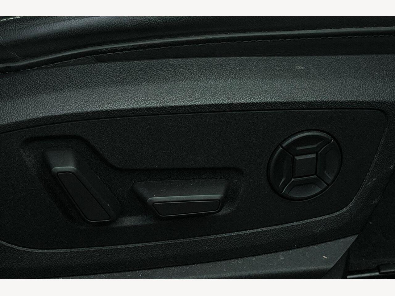 Used Audi Q8 2023 for sale - 76675709: Photo 13