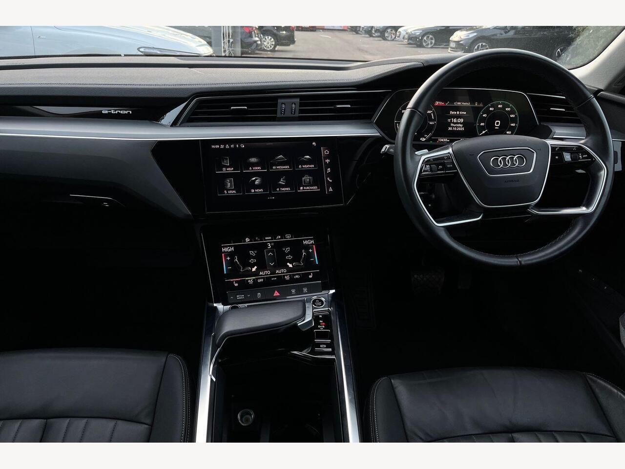 Used Audi Q8 2023 for sale - 76675709: Photo 9