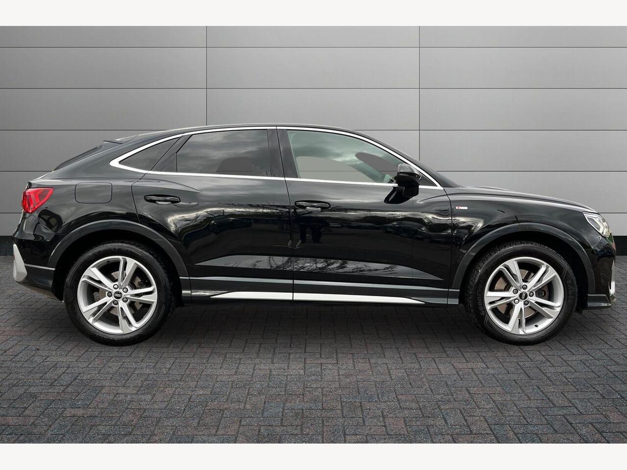 Used Audi Q3 2021 for sale - 76680827: Photo 4