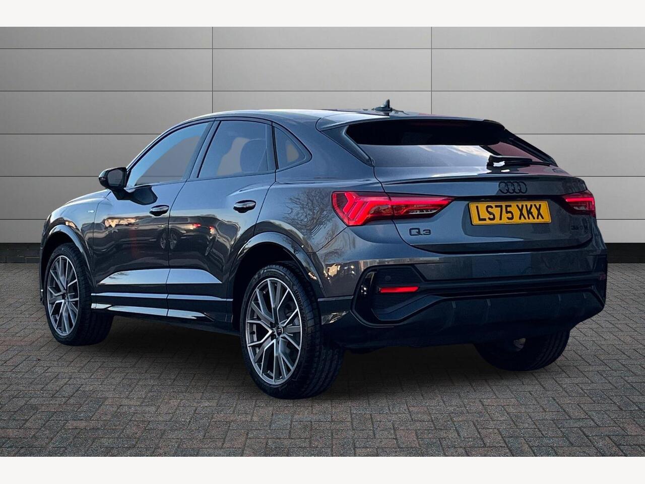 Used Audi Q3 2025 for sale - 77442366: Photo 3