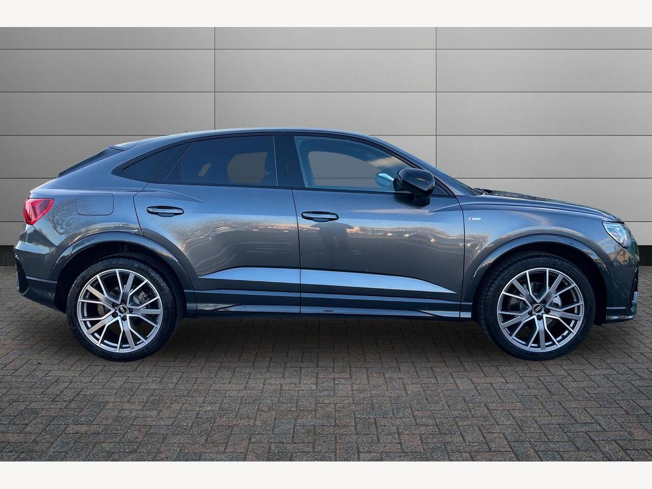 Used Audi Q3 2025 for sale - 77442366: Photo 4