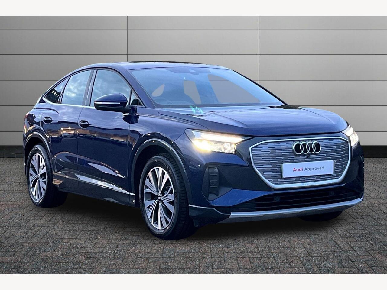 Used Audi Q4 e-tron 2022 for sale - 76674928: Photo 1