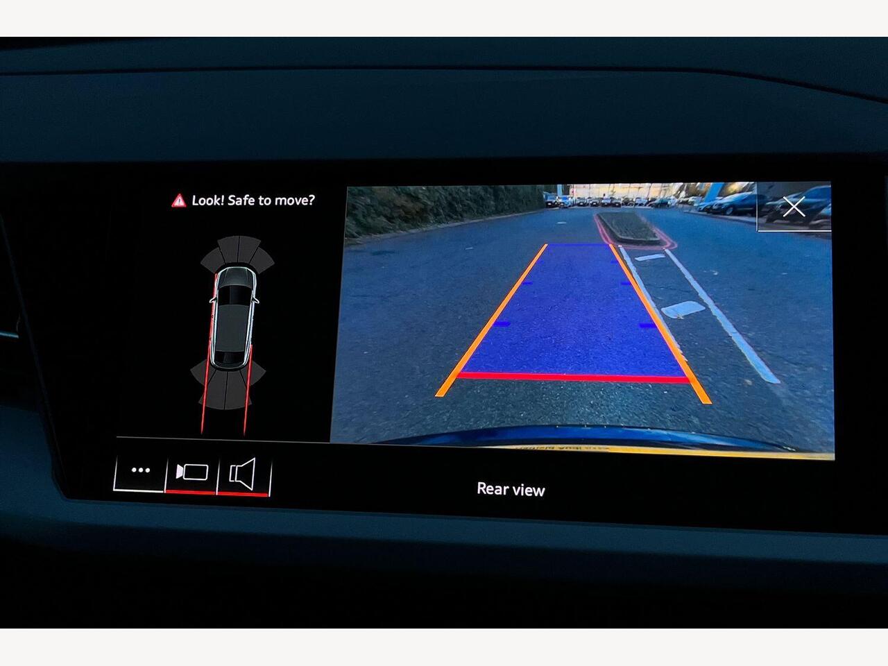 Used Audi Q4 e-tron 2022 for sale - 76674928: Photo 14