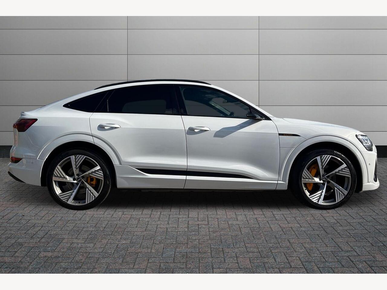 Used Audi e-tron 2022 for sale - 76900139: Photo 4